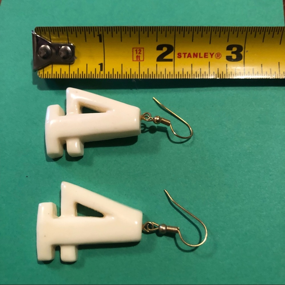 Vintage Four Earrings - Picture 2 of 2